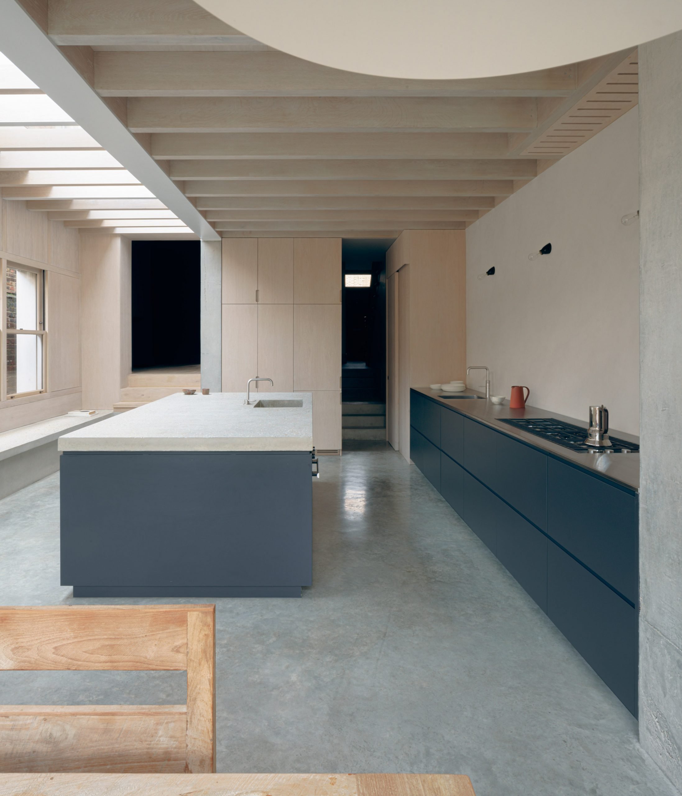 Concrete Plinth House