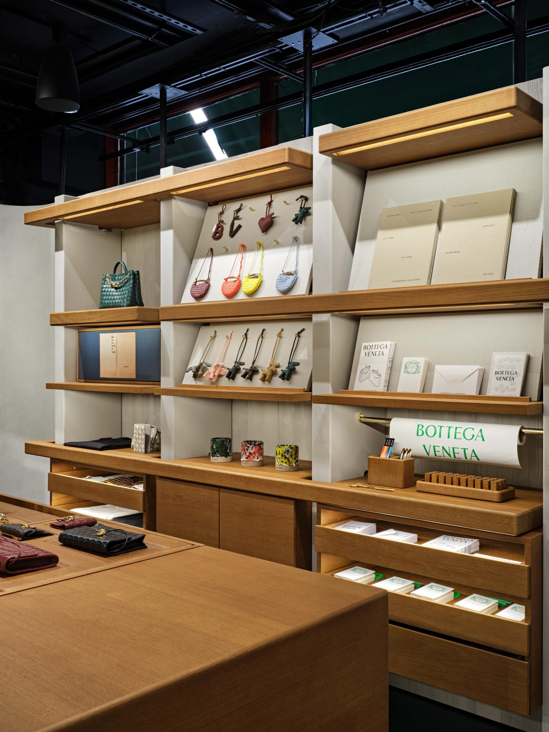 Interlocking shelves in fashion store