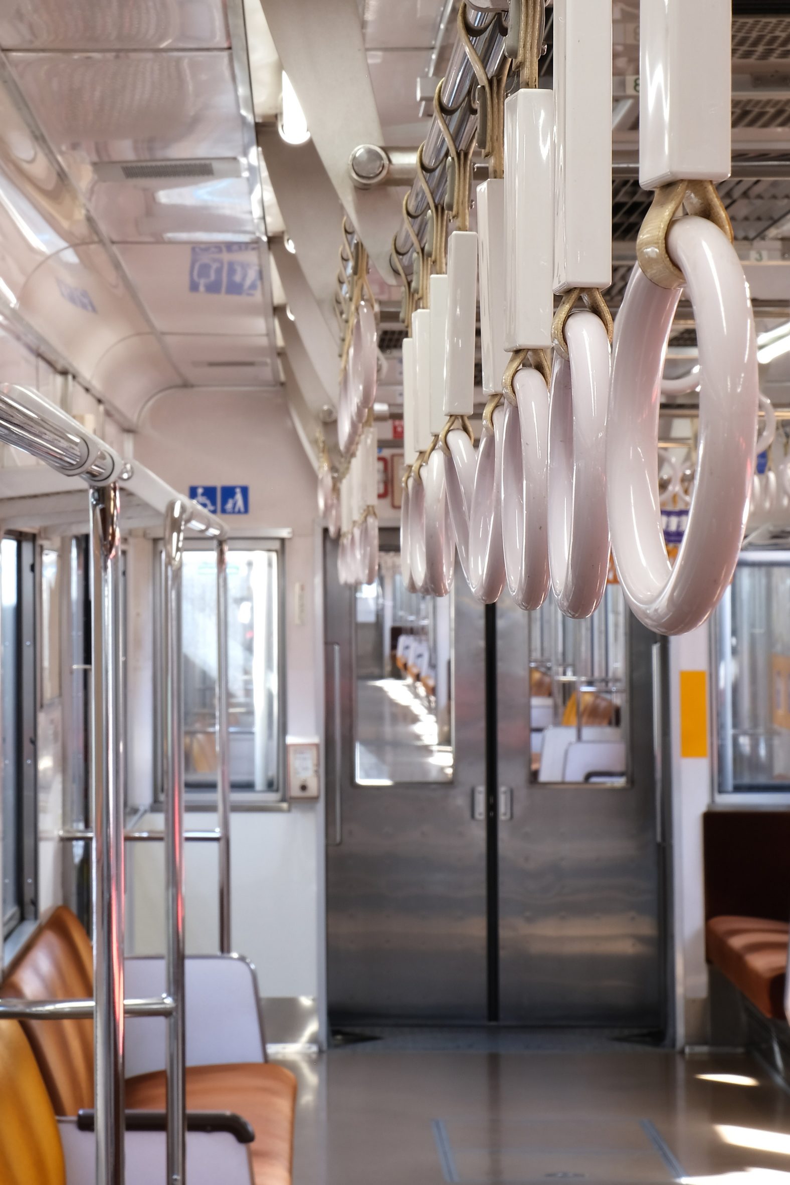 WA table lamp designed by Akasaki & Vanhuyse for Tokyu Corporation